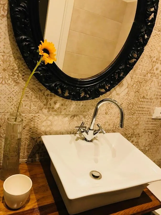 Lu.Lu Suite And Rooms Piacenza Italien